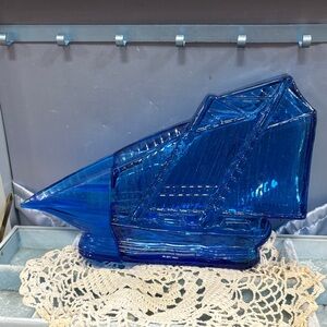 vintage Avon America Schooner Decanter